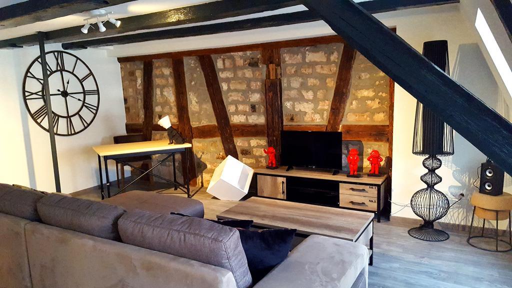 Les Appartements D'Alicia オベルネ エクステリア 写真