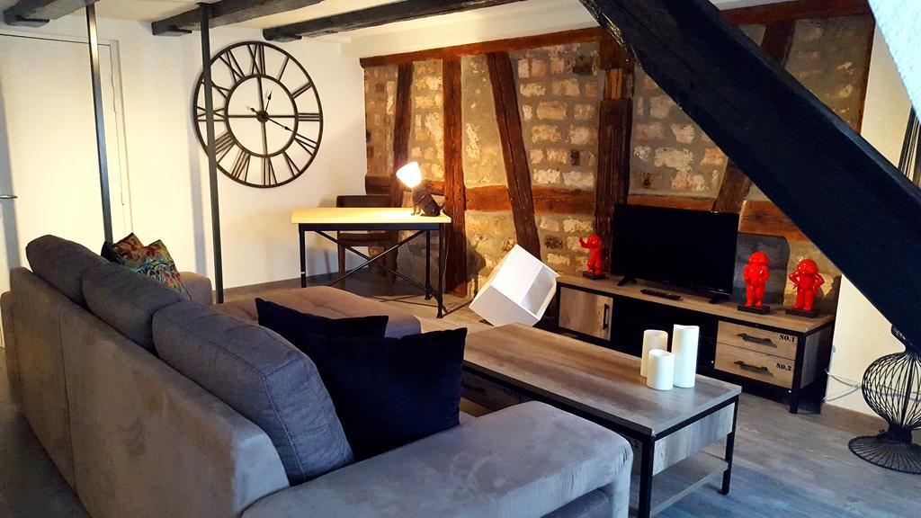 Les Appartements D'Alicia オベルネ エクステリア 写真
